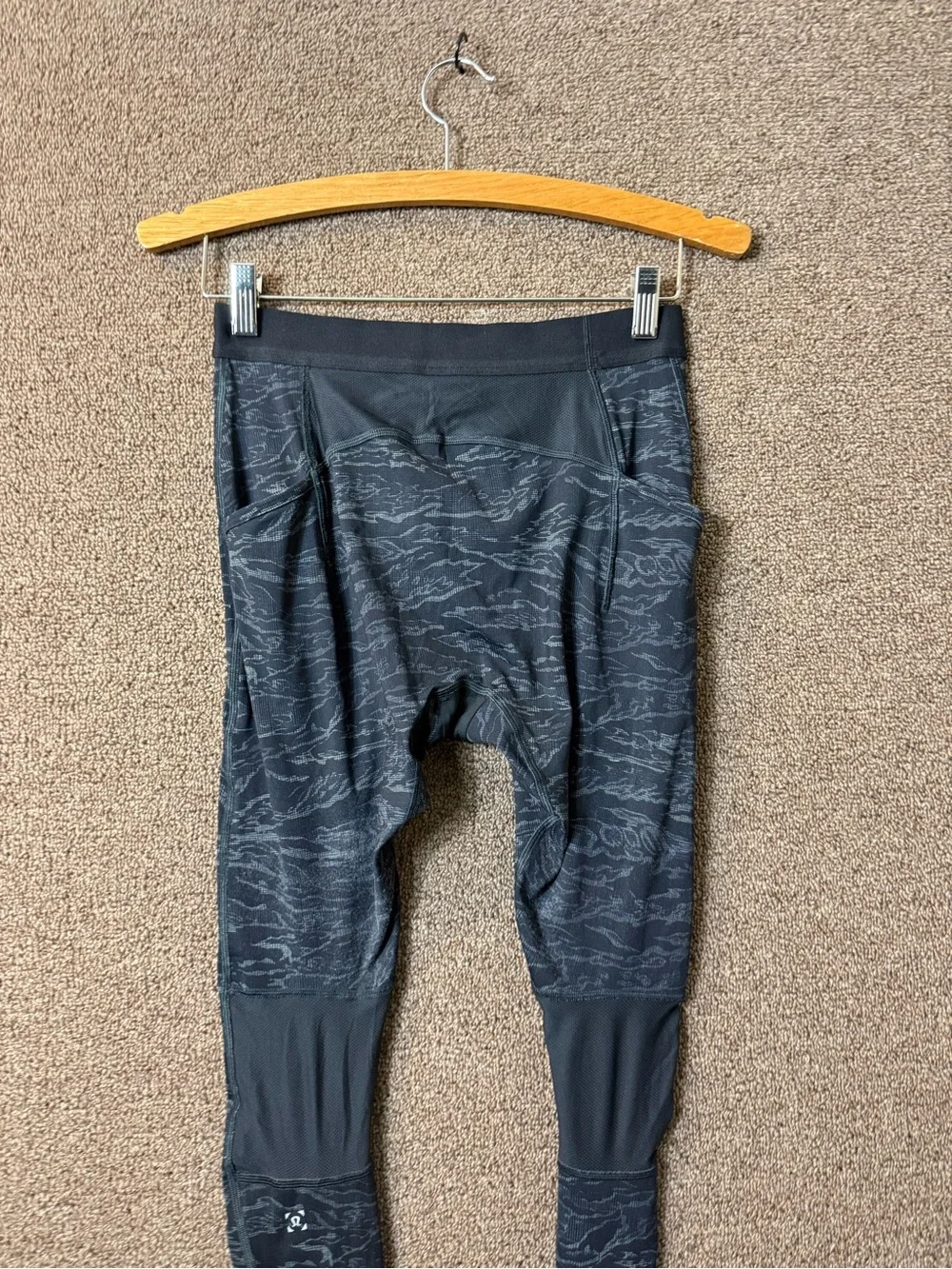 Lululemon Surge Light Tight *27